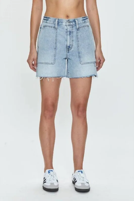Velvet shorts – Luxurious, soft shorts made from velvet material, often worn for more festive or evening occasions.Velvet shorts – Luxurious, soft shorts made from velvet material, often worn for more festive or evening occasions.Noah Mid Rise Short In Riviera